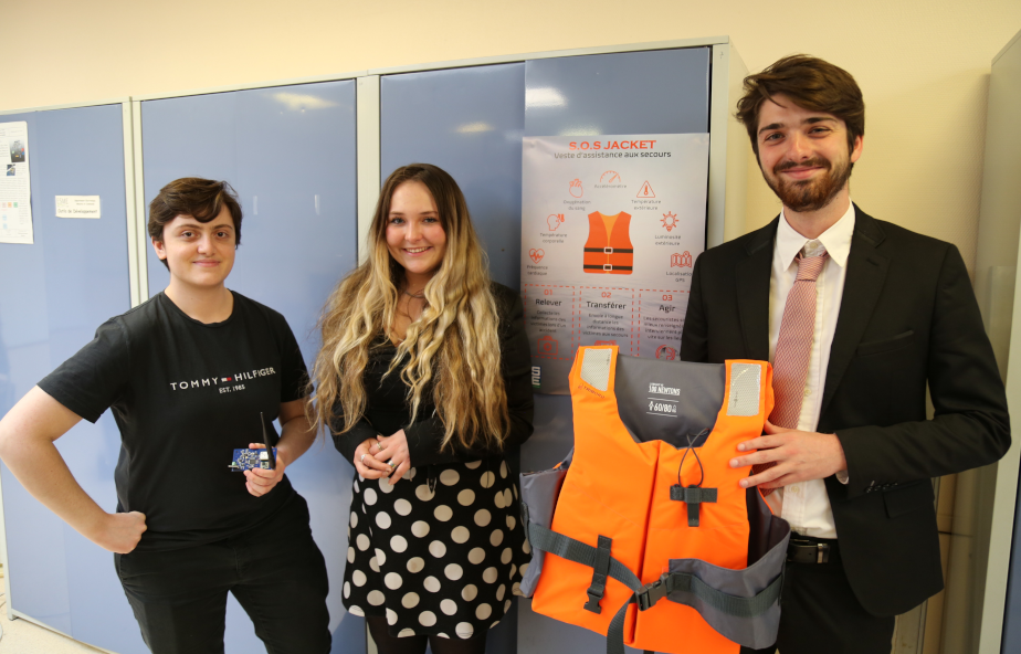 Master Projects 2022 : SOS Jacket, le gilet qui communique avec les secours  